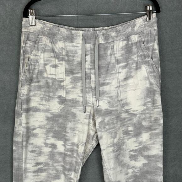 Athleta Pants Womens 12 Gray Camo Farallon Printed Jogger Sweatpants Comfort Gym - Picture 2 of 13